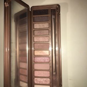 Eyeshadow pallets